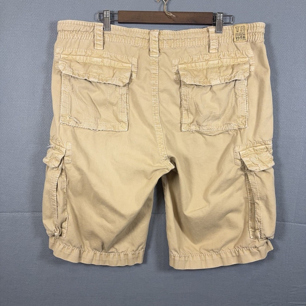 True Religion Cargo Shorts Mens 36 Khaki Cotton Utility Flap Pockets Baggy - Picture 2 of 14